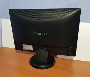 Монитор Samsung 226CW