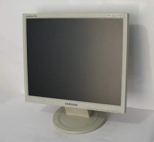 Монитор Samsung SyncMaster 710n white